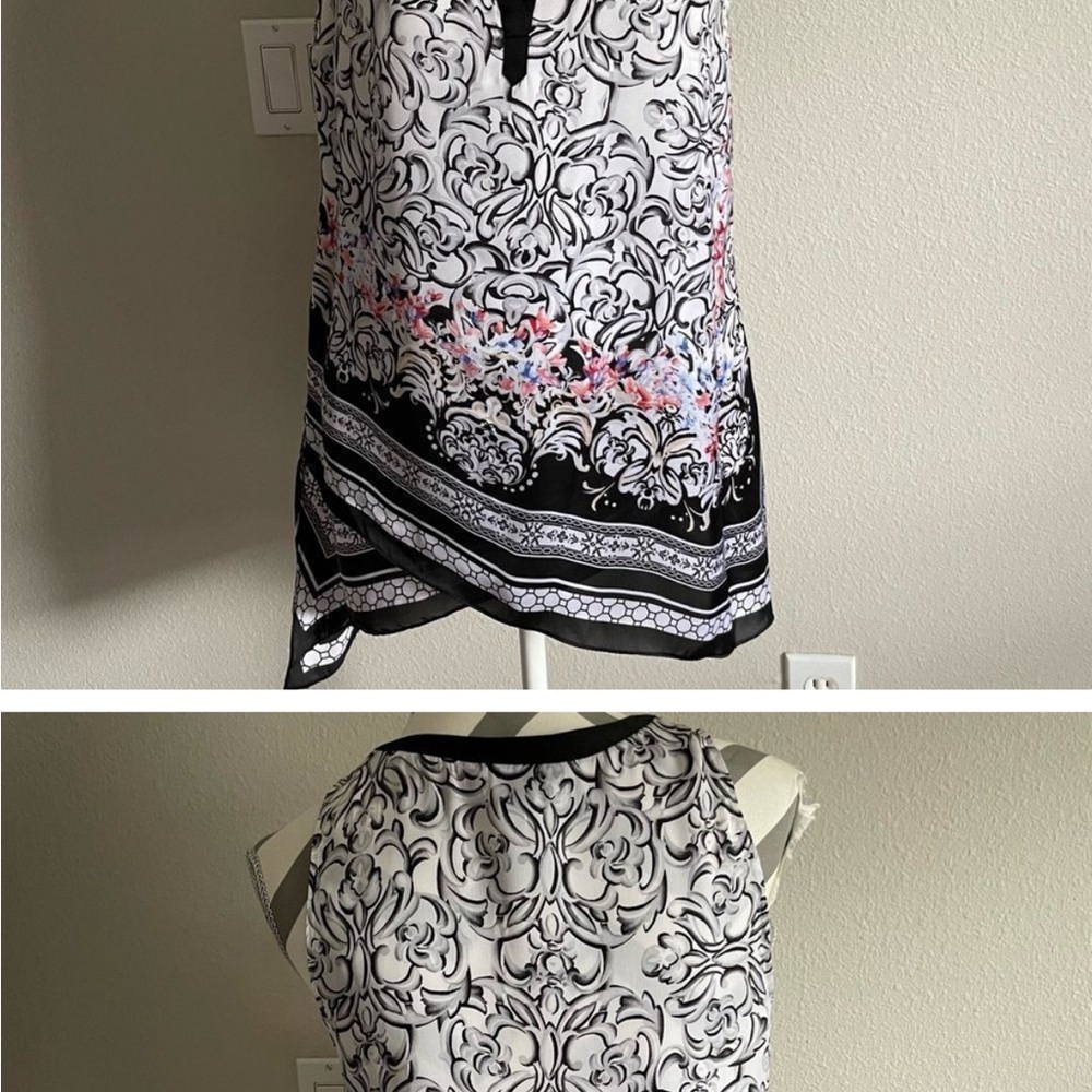 WHITE House Black Market Black & White Floral Sleeveless Blouse